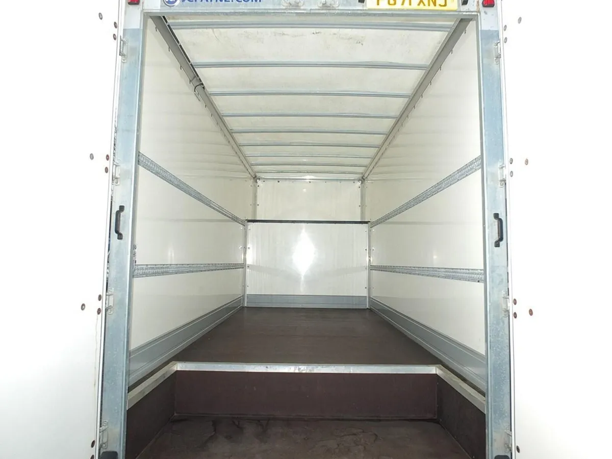 VB - 2021 Iveco Daily Luton Box Van - Image 2
