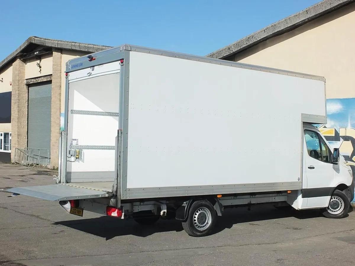 VB - 2023 Mercedes-Benz Sprinter Luton Box Van - Image 3