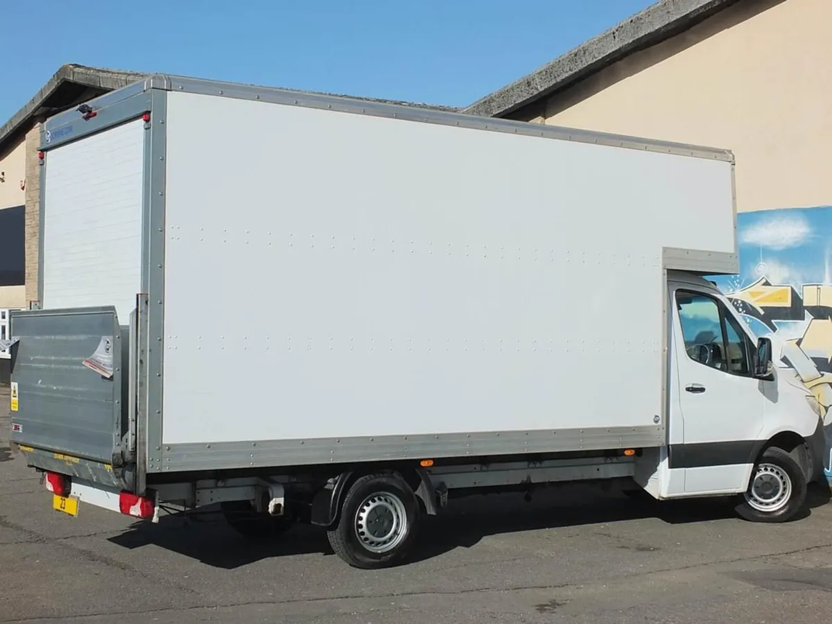 VB - 2023 Mercedes-Benz Sprinter Luton Box Van - Image 2