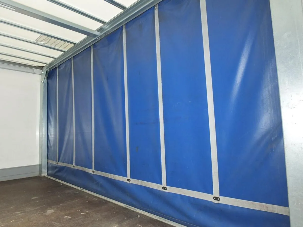 VB - 2025 Iveco Daily CurtainSider Van - Image 4