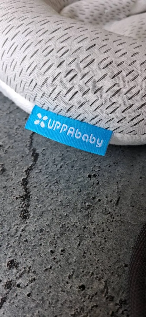 Uppababy snugseat - Image 2