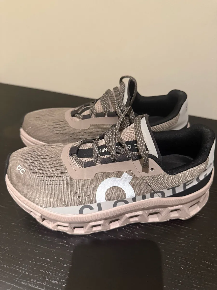 On running shoes - Image 1