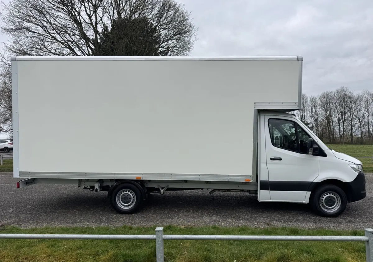VB - 2022 Mercedes-Benz Sprinter Luton Box Van - Image 1