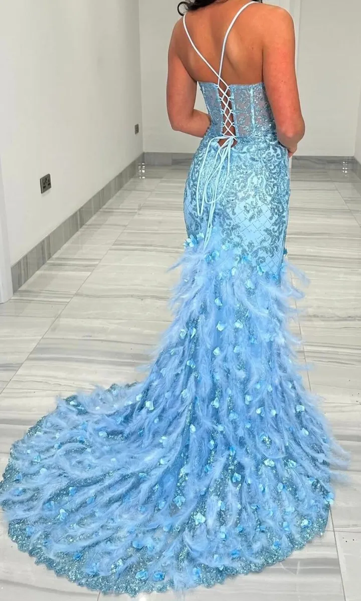 Rosies closet Gurbani feather prom dress - Image 4