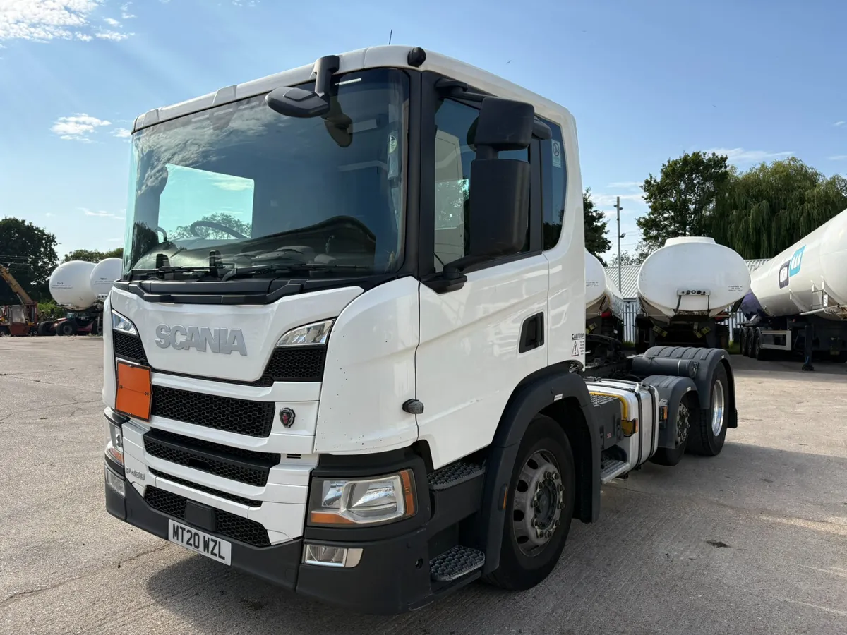 SCANIA  P450 6X2 TRACTOR UNIT - Image 4
