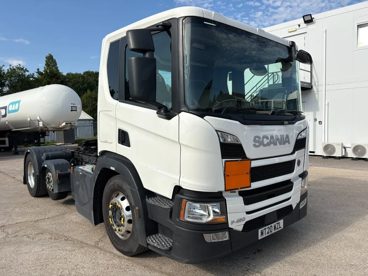 SCANIA  P450 6X2 TRACTOR UNIT - Image 1