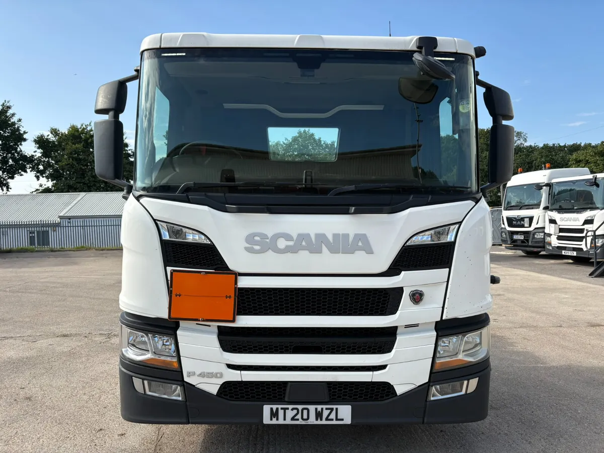 SCANIA  P450 6X2 TRACTOR UNIT - Image 3