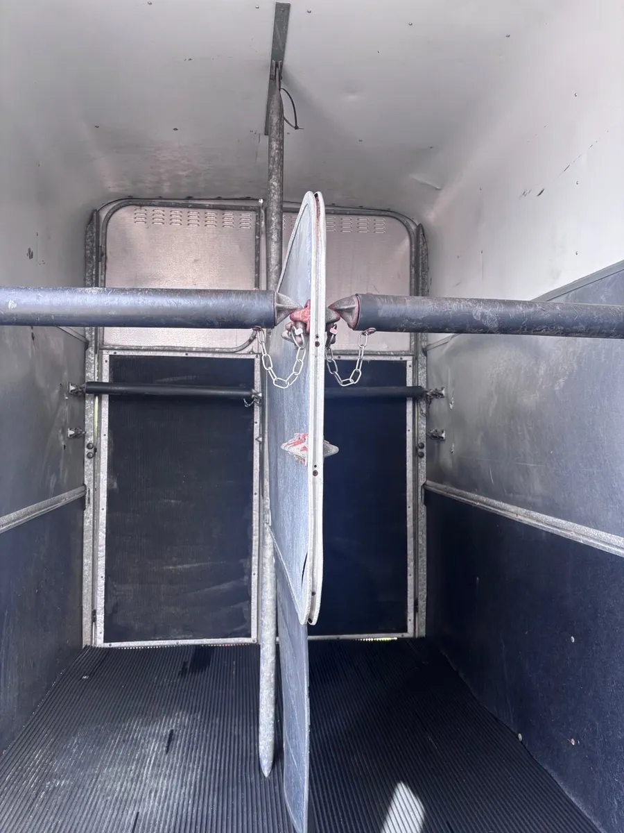 Ifor Williams double horsebox - Image 2