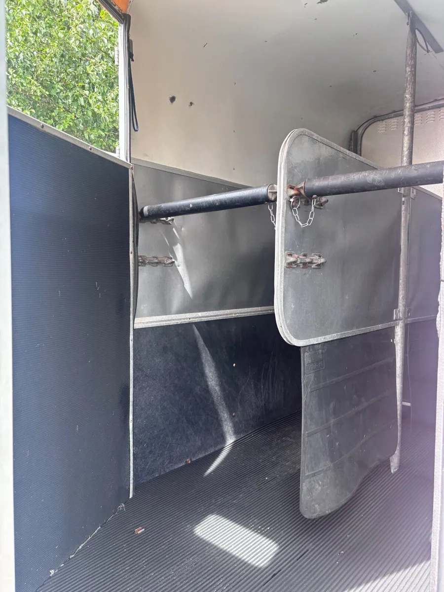 Ifor Williams double horsebox - Image 4