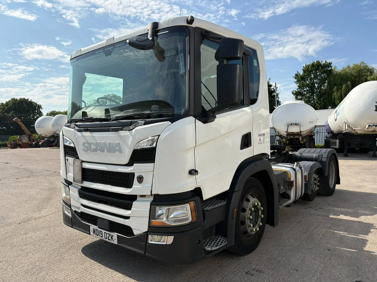 SCANIA P450 6X2 TRACTOR UNIT - Image 4