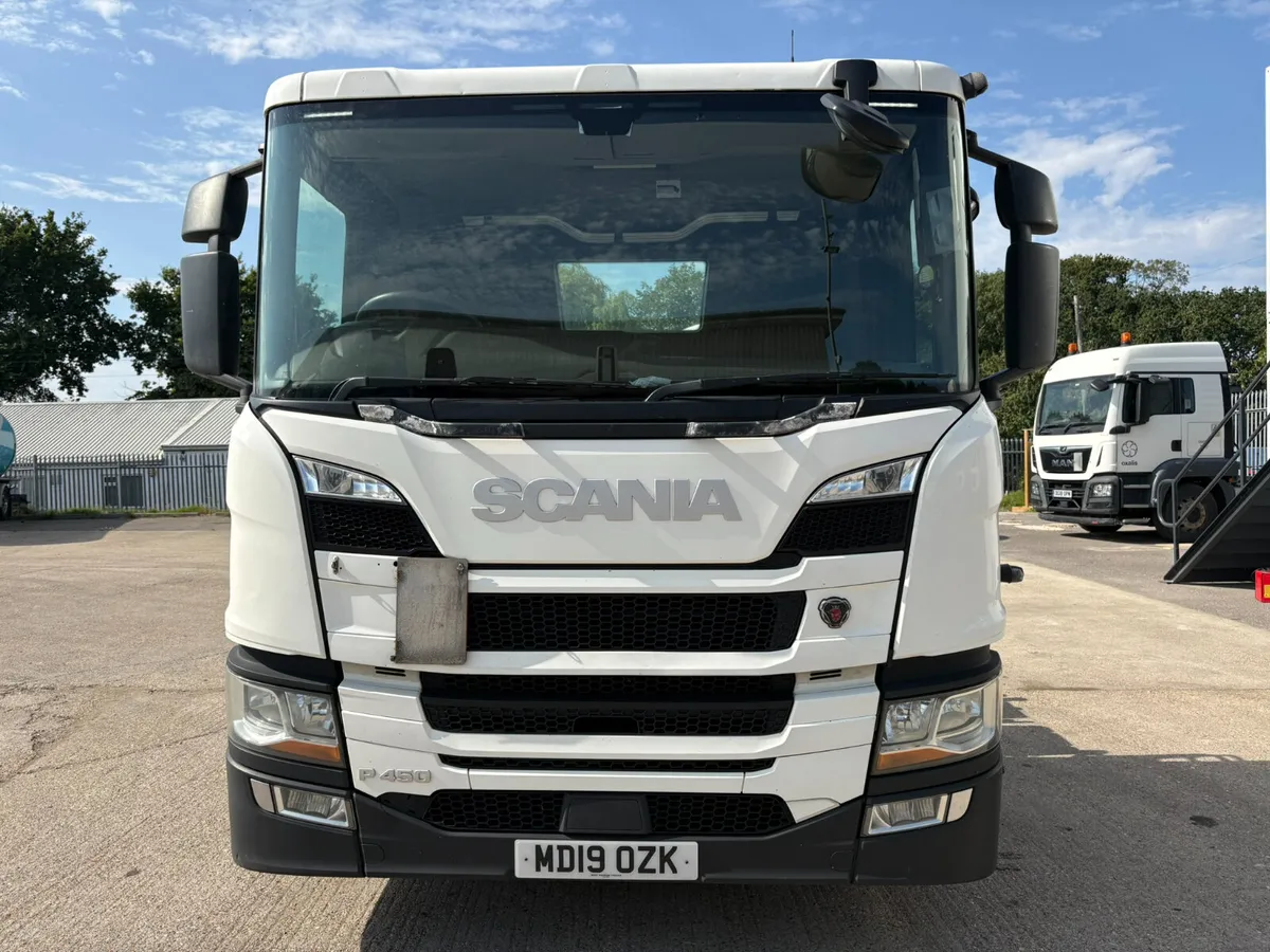 SCANIA P450 6X2 TRACTOR UNIT - Image 3