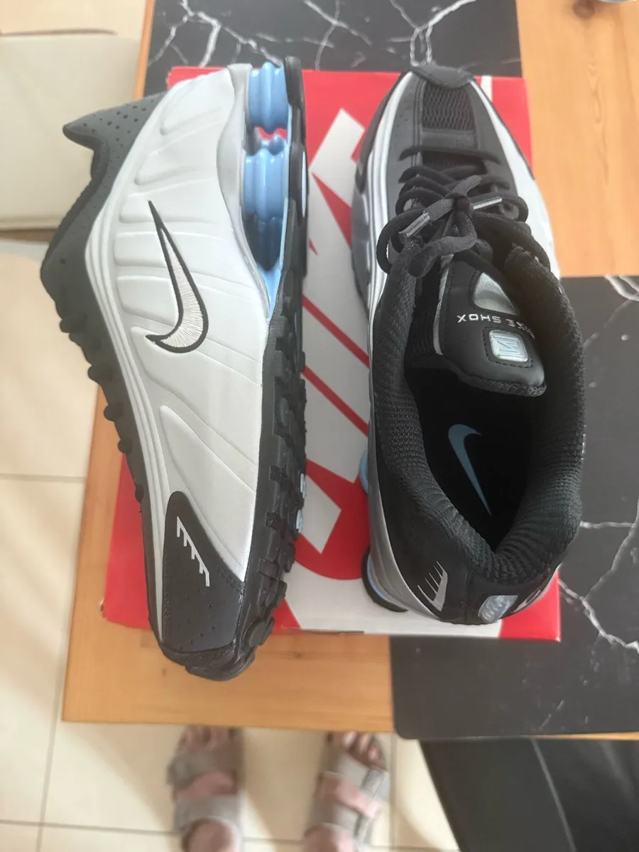 Men’s Nike Shox R4 brand new UK 9 - Image 3
