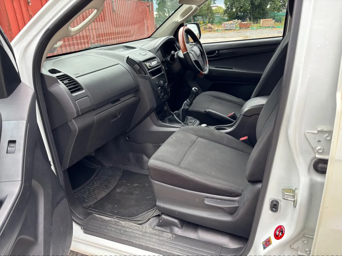 Isuzu D-Max 2015 - Image 4