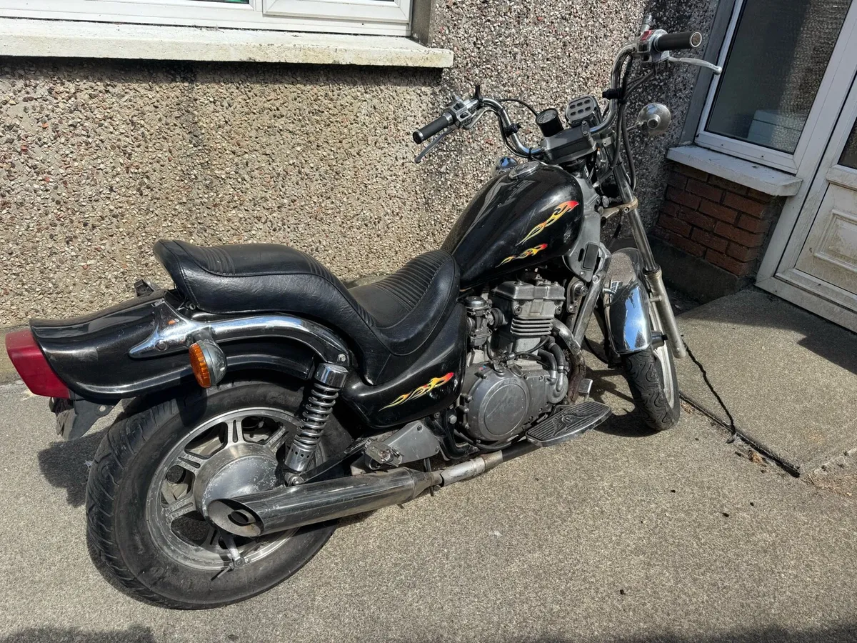 Kawasaki Vulcan en 500 - Image 1