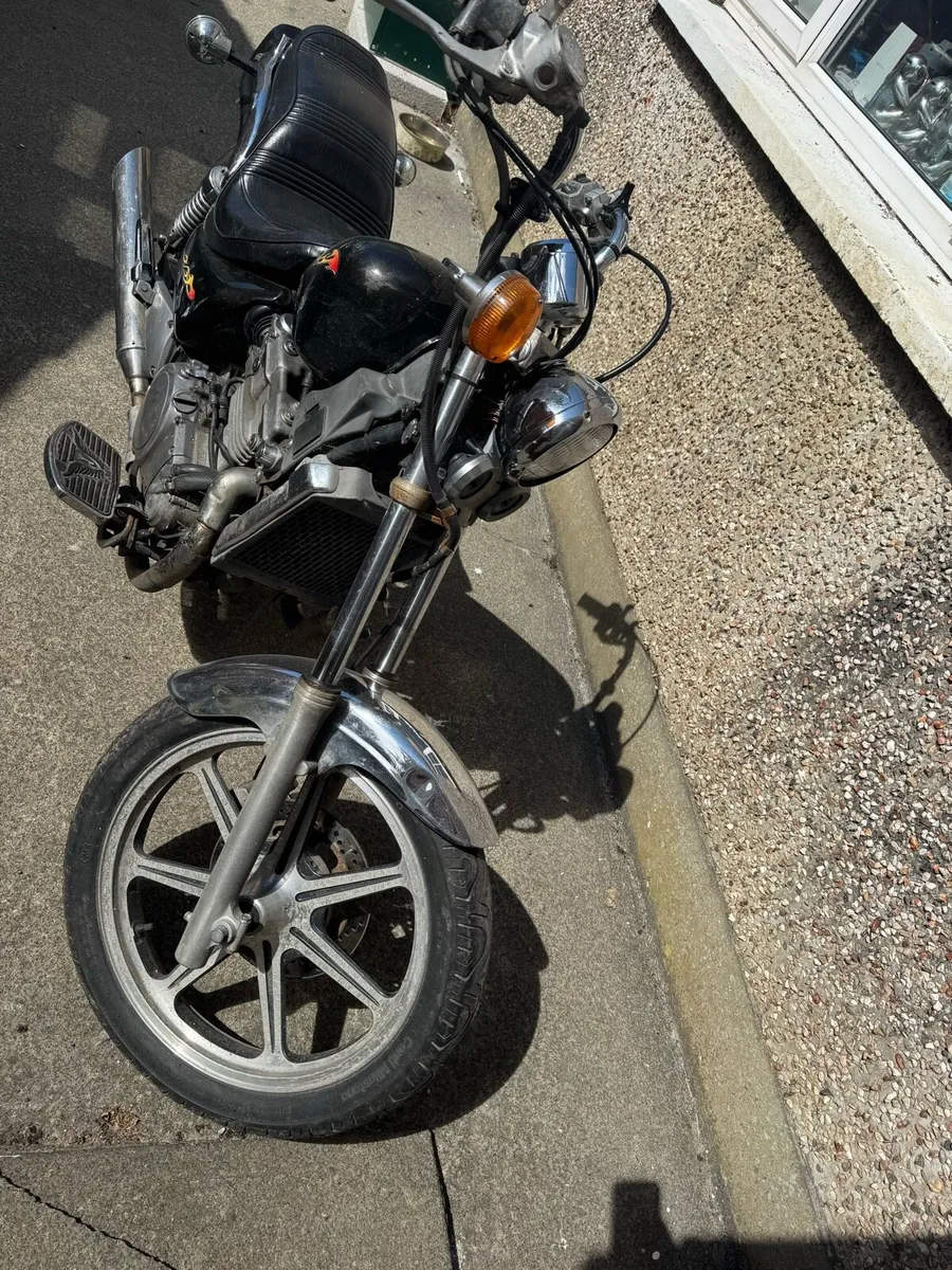Kawasaki Vulcan en 500 - Image 4