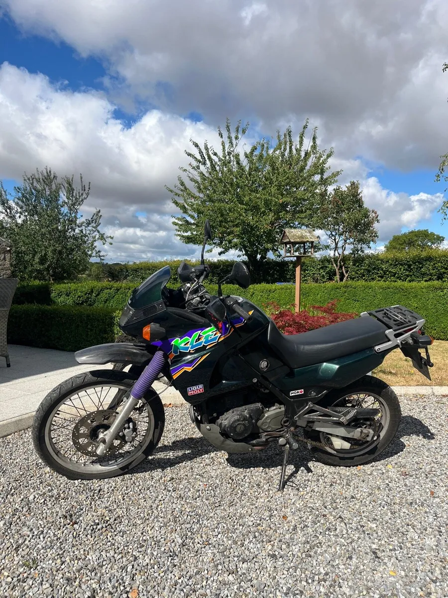 Kawasaki KLE400 - Image 1
