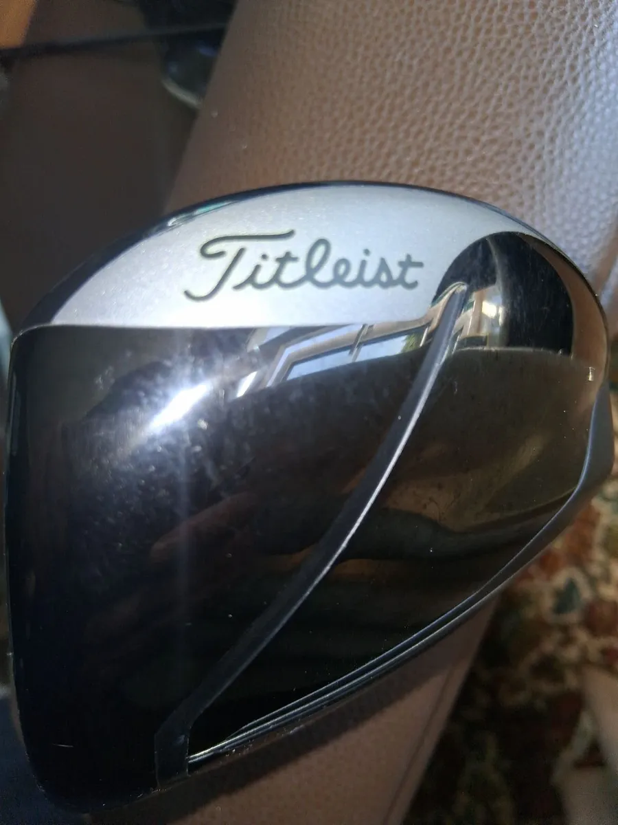 Left-hand Titleist tsr1 Driver - Image 4