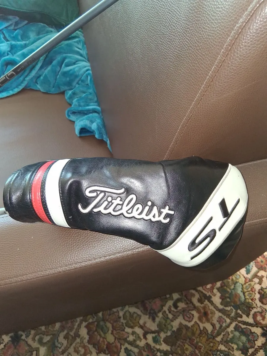Left-hand Titleist tsr1 Driver - Image 1