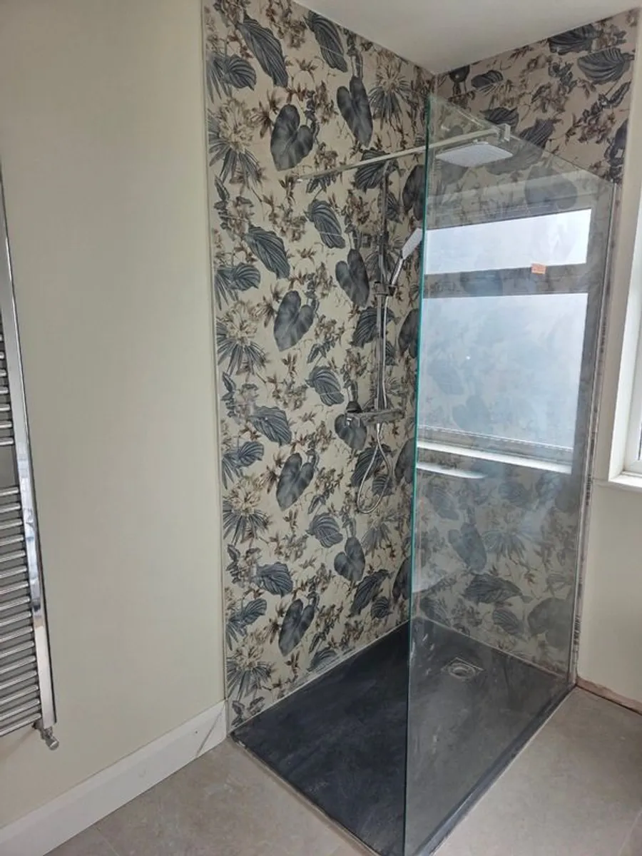 Shower glass panel - Image 1