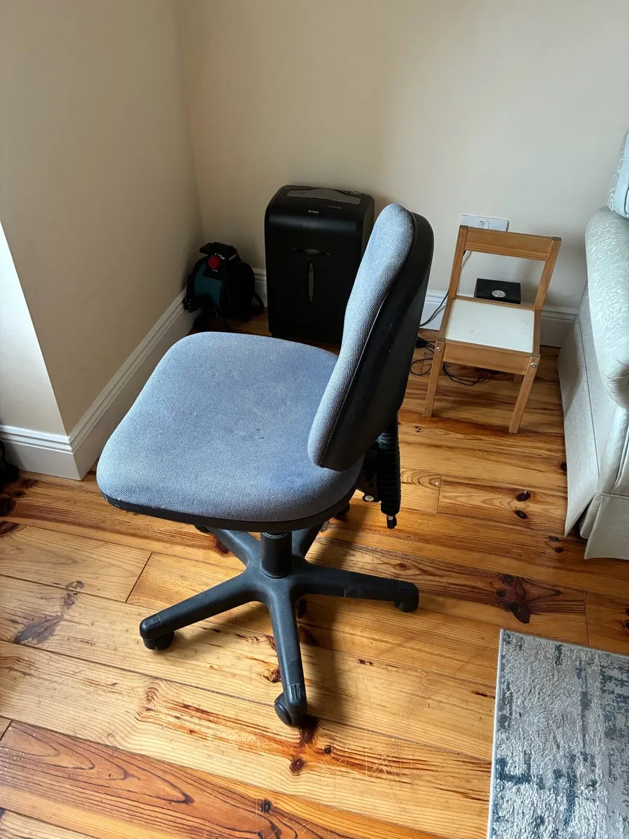 Office Chair - Image 3