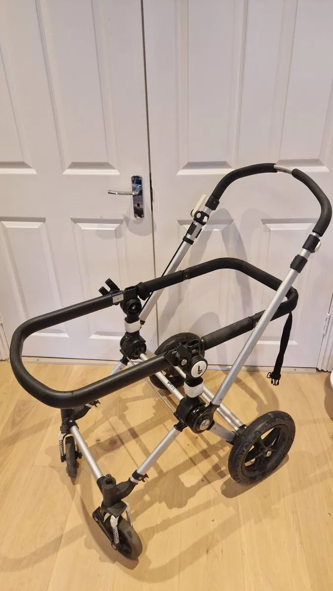 Bugaboo chameleon 3 and accessories - Image 2