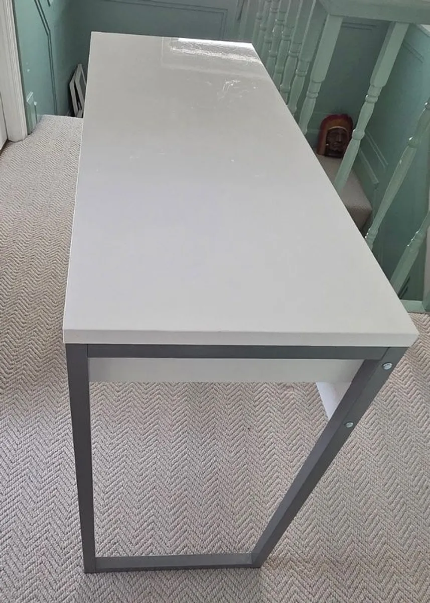 Slimline white gloss study/laptop desk - Image 2