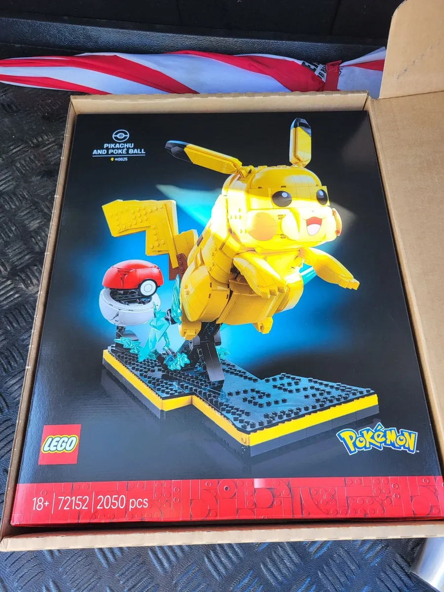 LEGO PIKACHU