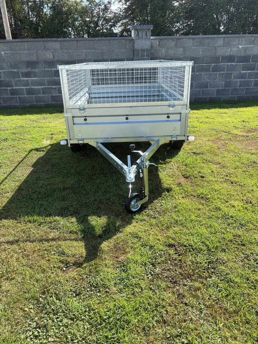 6.7 foot by 4 foot trailer - Image 2