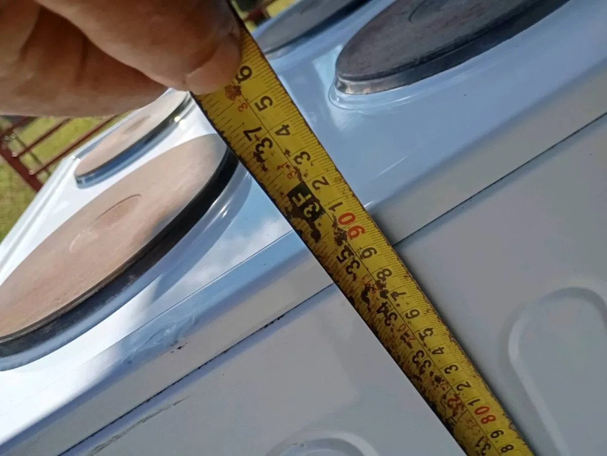 Electric cooker - Image 1