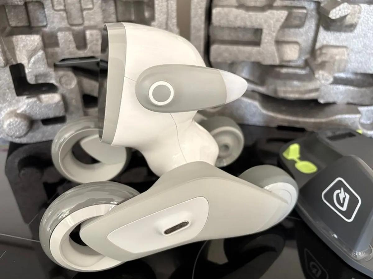 Loona robot pet dog - Image 2
