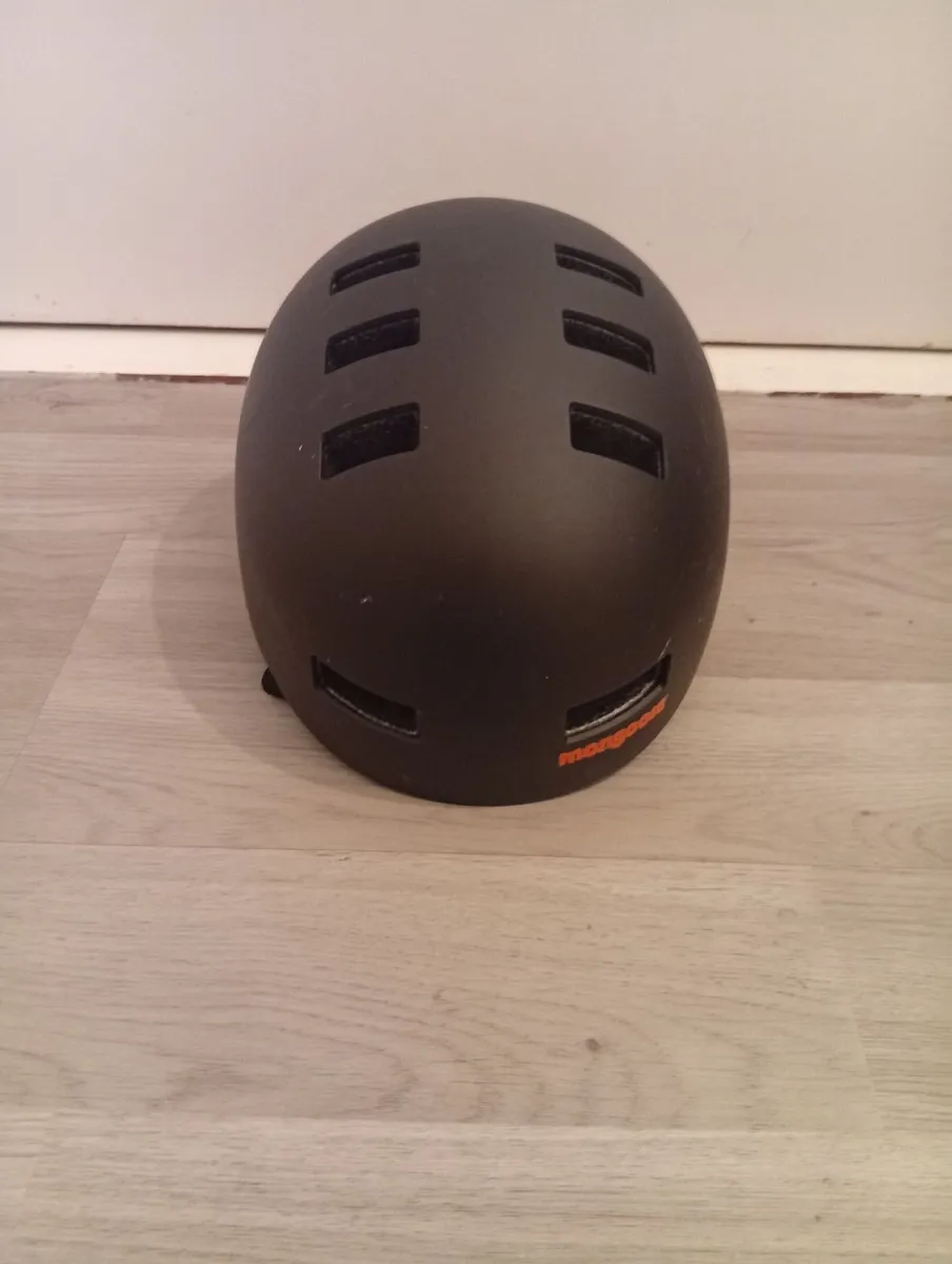 Quality Universal MANGOOSE Helmet Size M - Image 3