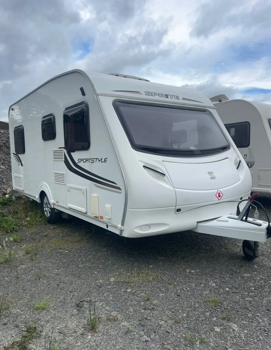 ✨2010 Sprite Sportstyle Fixed bed caravan ✨ - Image 2