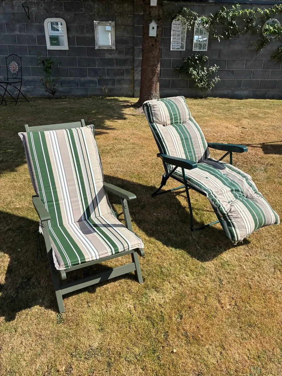 2 Reclining Deck Chairs - Image 1