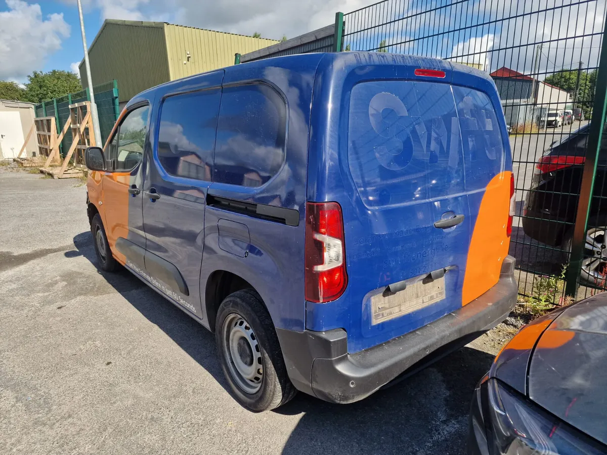 24 CITROEN BERLINGO  1.5 D FOR BREAKING - Image 4
