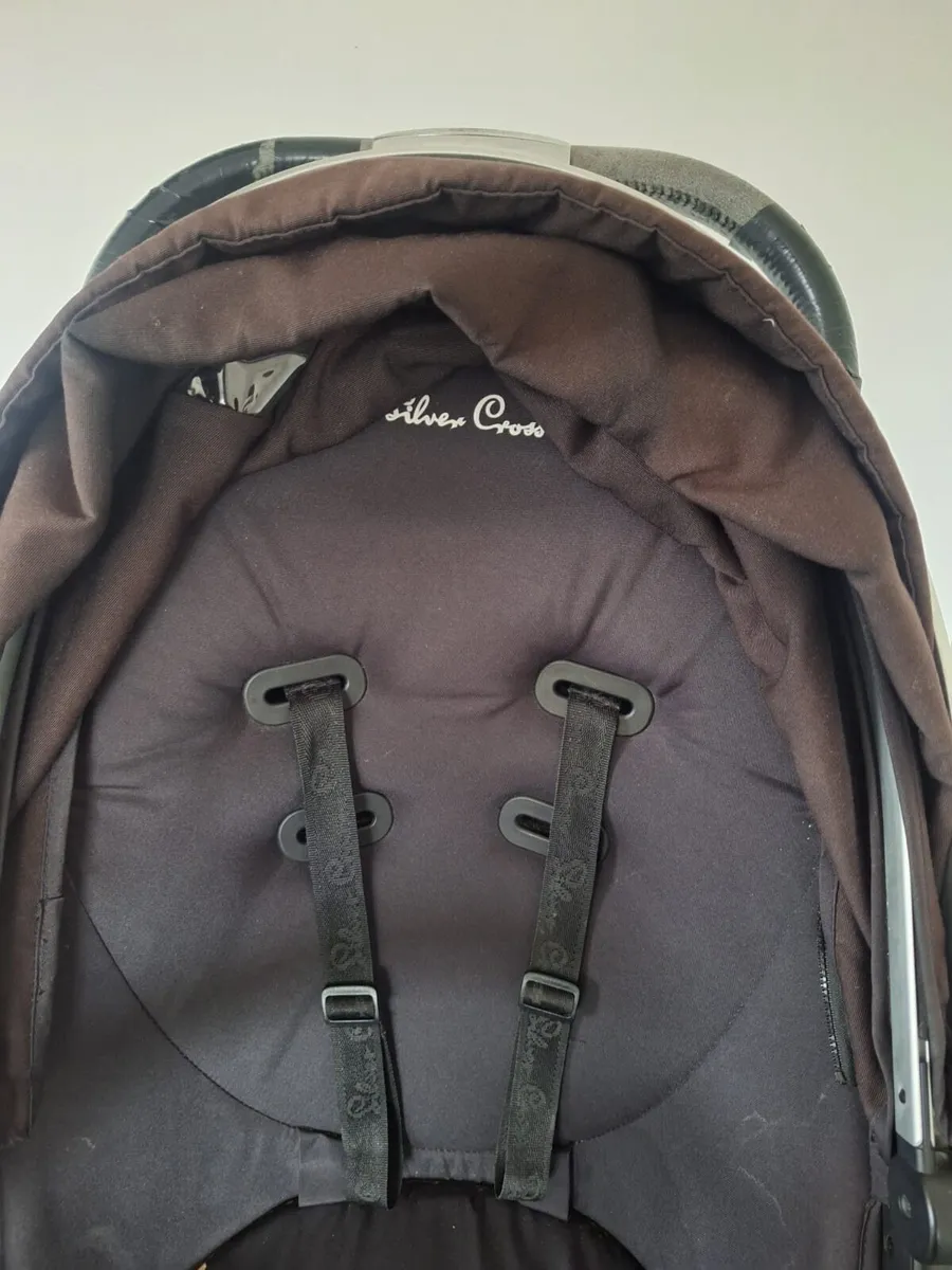Silver Cross travel system - Image 4