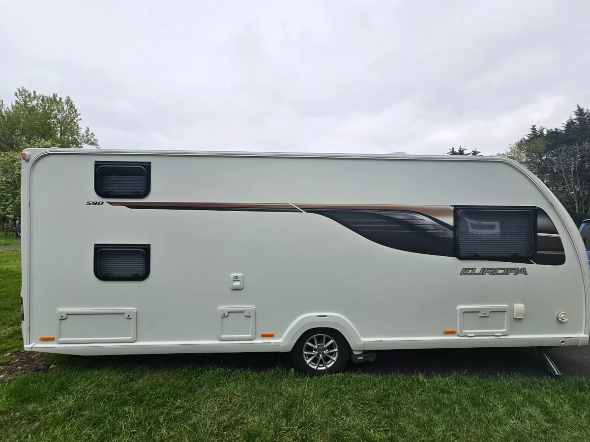 SWIFT EUROPA 590 6 BERTH - Image 2