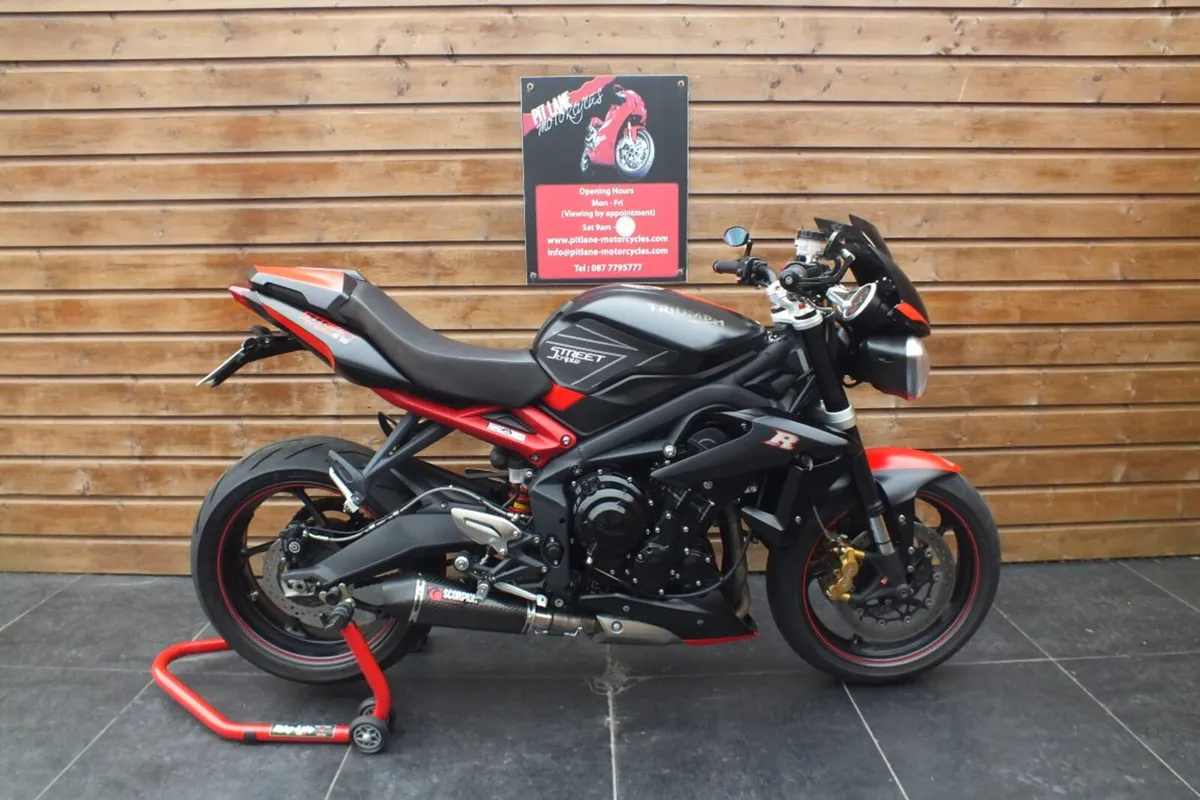 2017 Triumph Street Triple 675R Dark Edition - Image 1