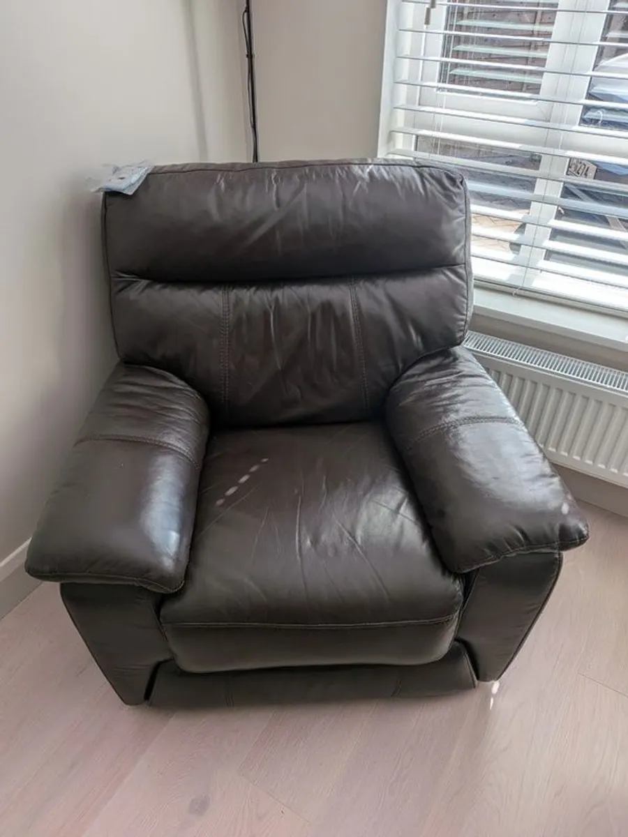 Dark Chocolate Brown Power Recliner - Image 2