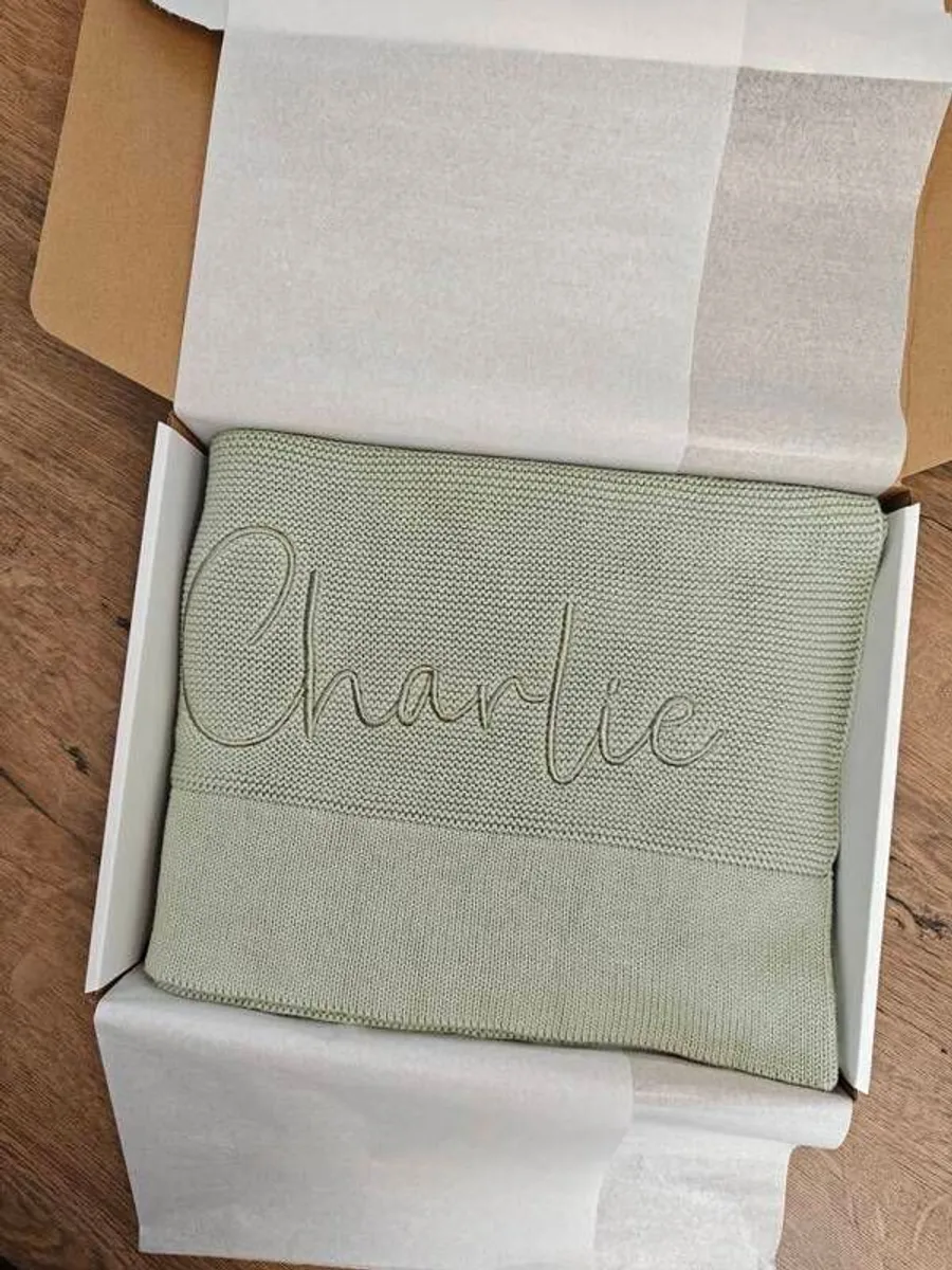 embroidery machine - Image 4