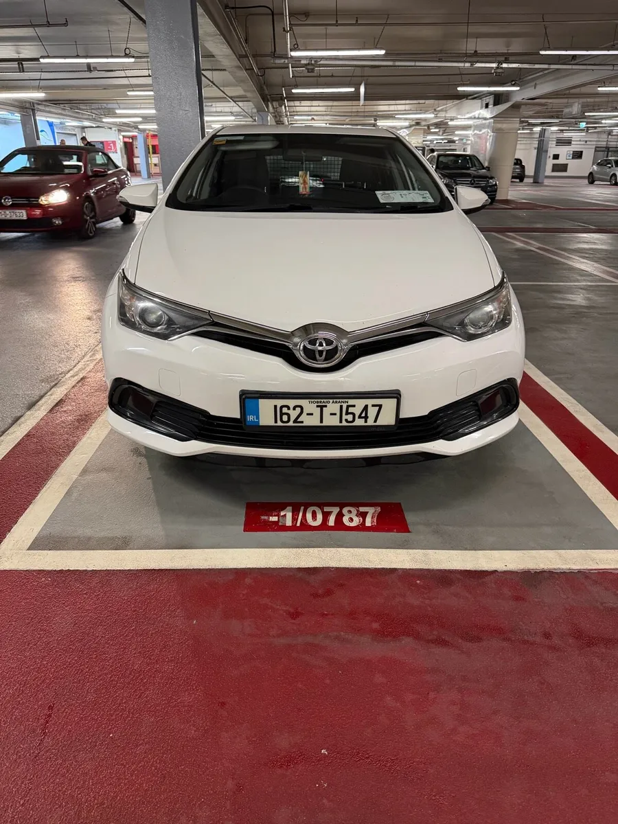 Toyota Aurus - Image 1