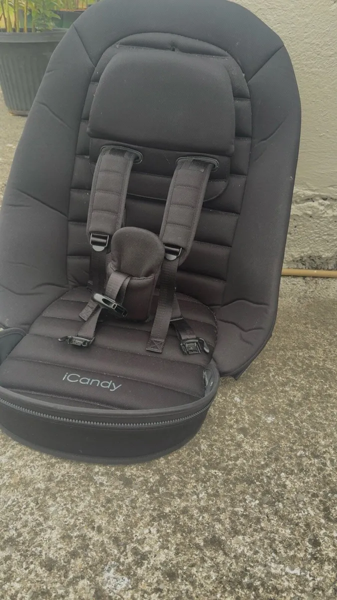 Icandy Peach 7 Travel System - Image 2