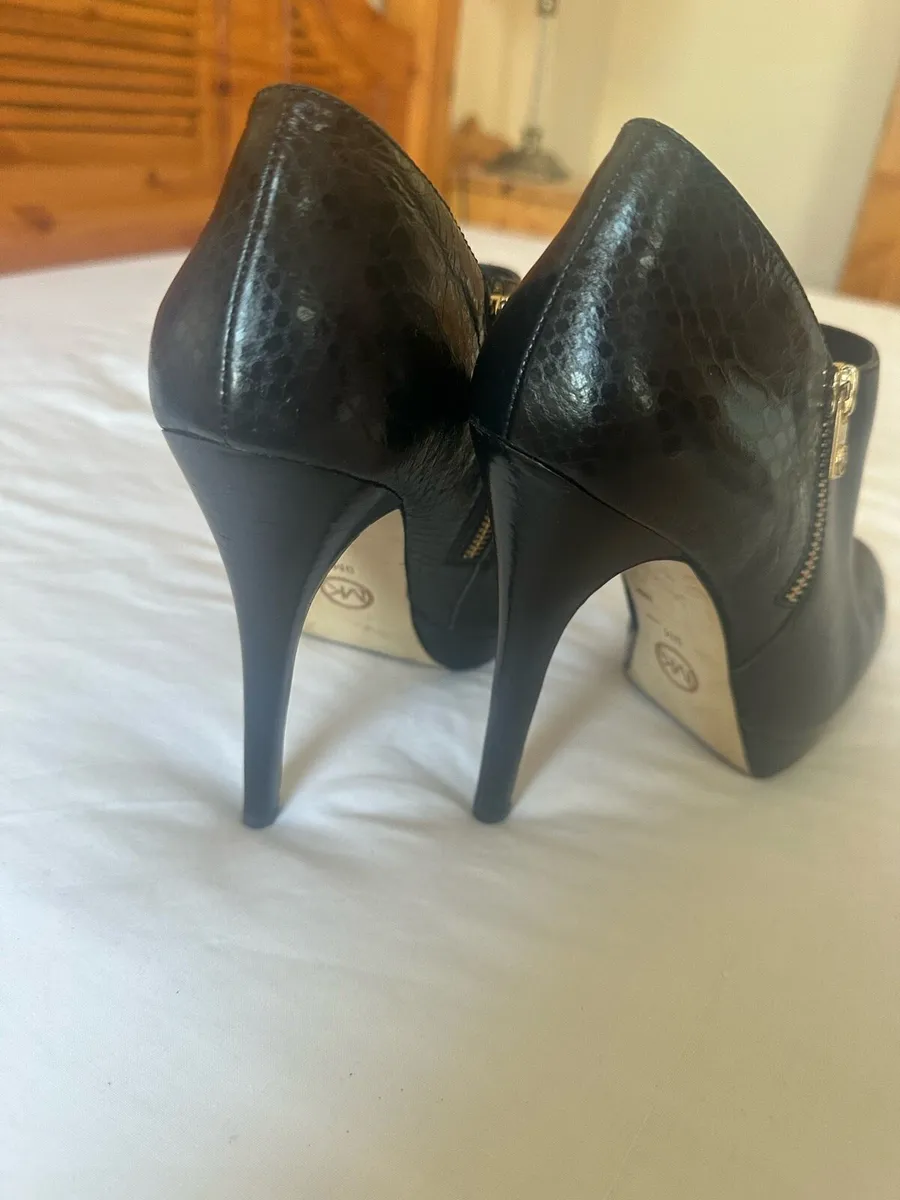 Michael Korrs boots plus 2 X Beautiful sling back - Image 1