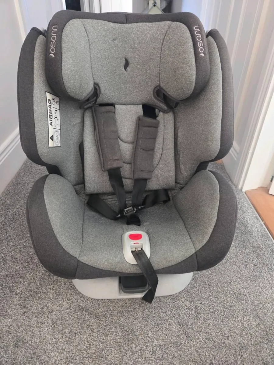 Osann 360 turn isofix car seat - Image 1