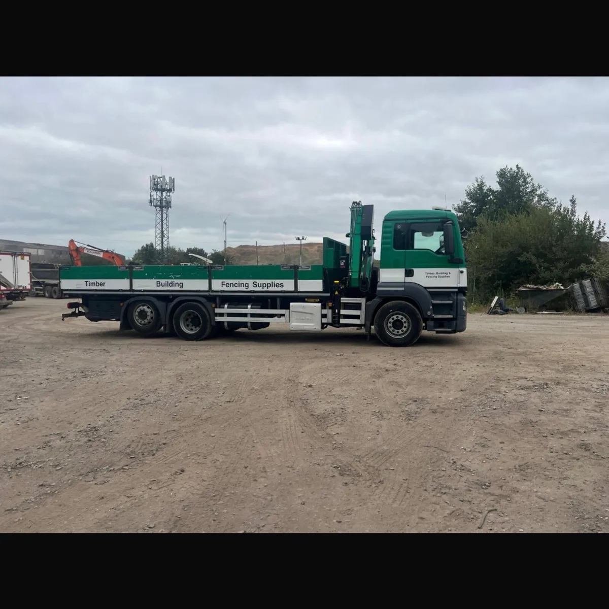 Man 6x2 Hiab Crane - Image 3