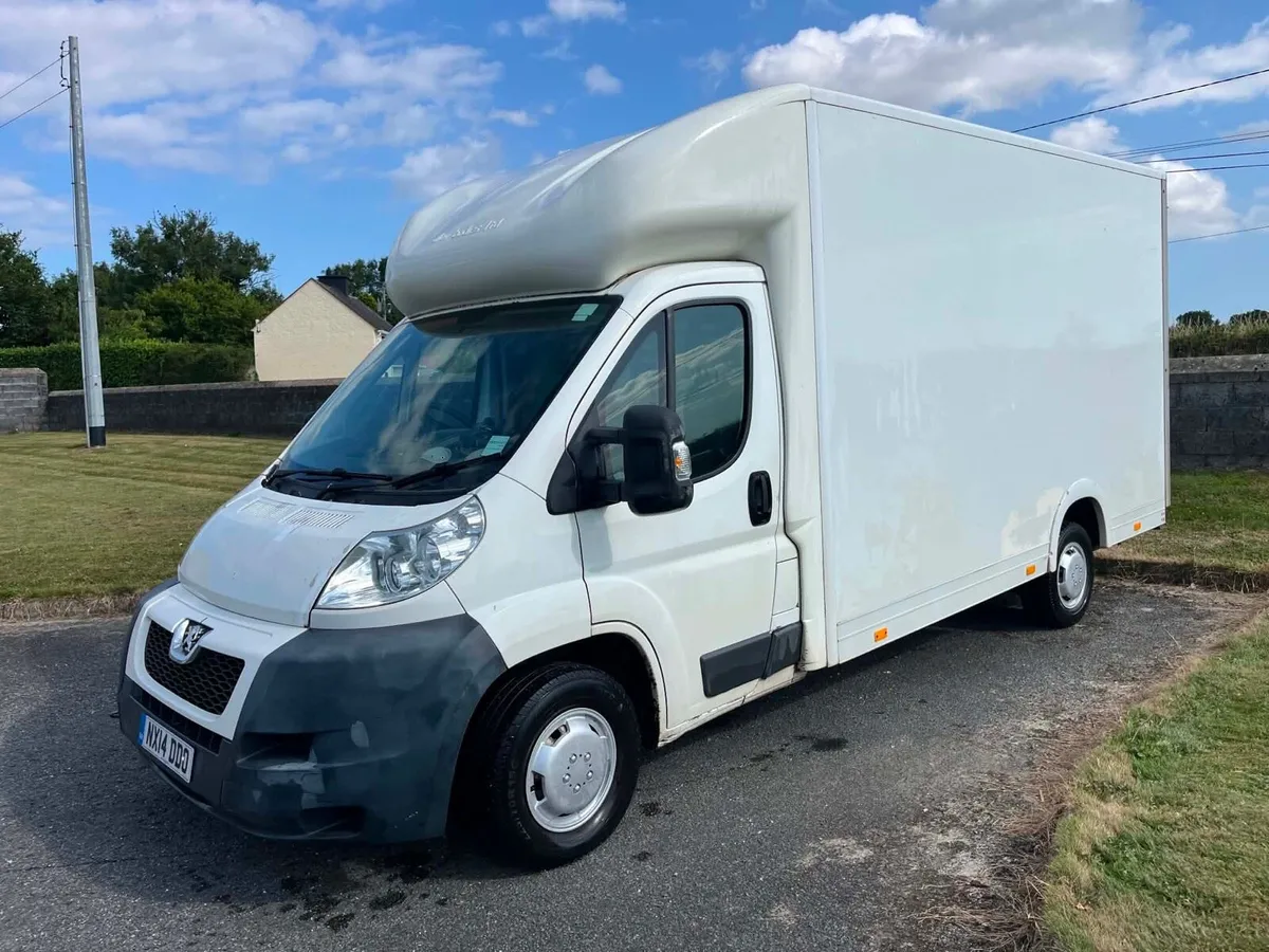 Van - Image 2