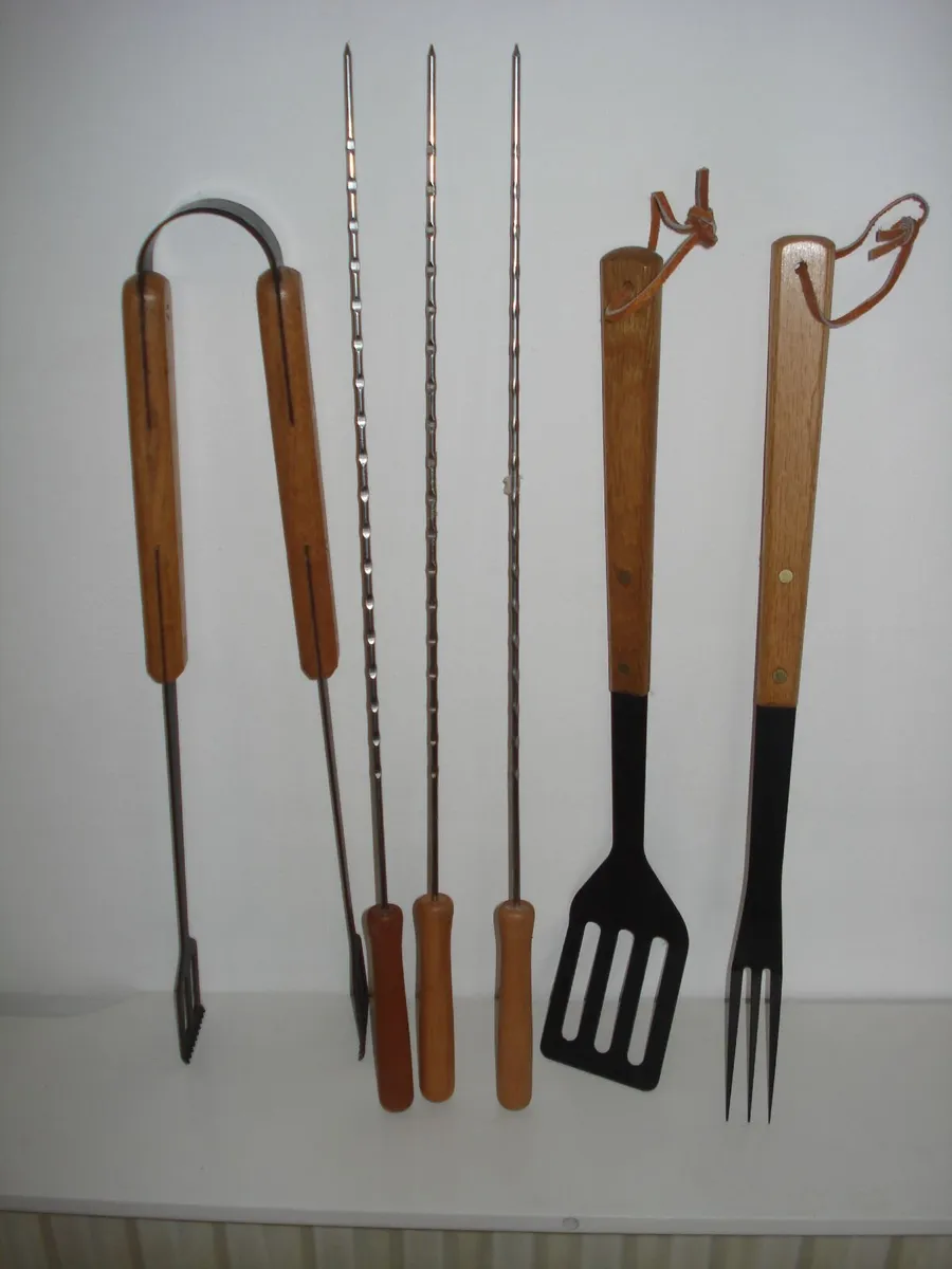 6 NEW TALL BARBEQUE UTENSILS, - Image 1
