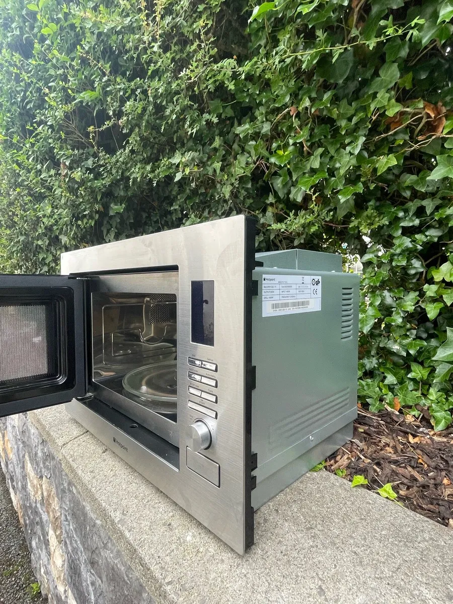 Hotpoint microwave - Image 2
