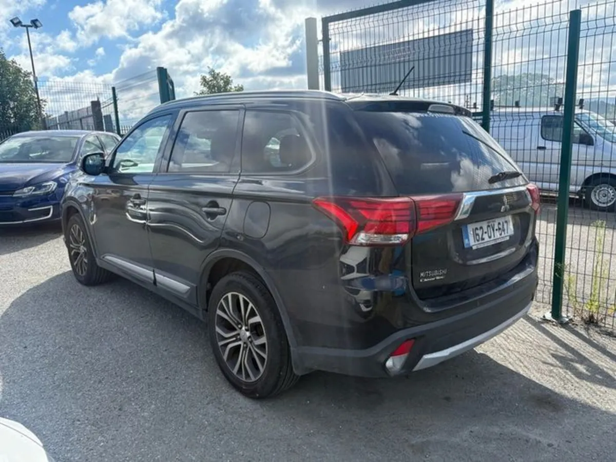 2016 Mitsubishi Outlander 2.3L Diesel - Image 3