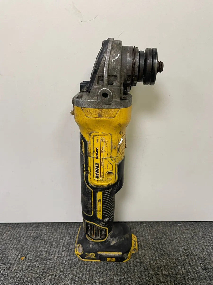 De Walt DCG405 Angle Grinder BareTool - Image 3