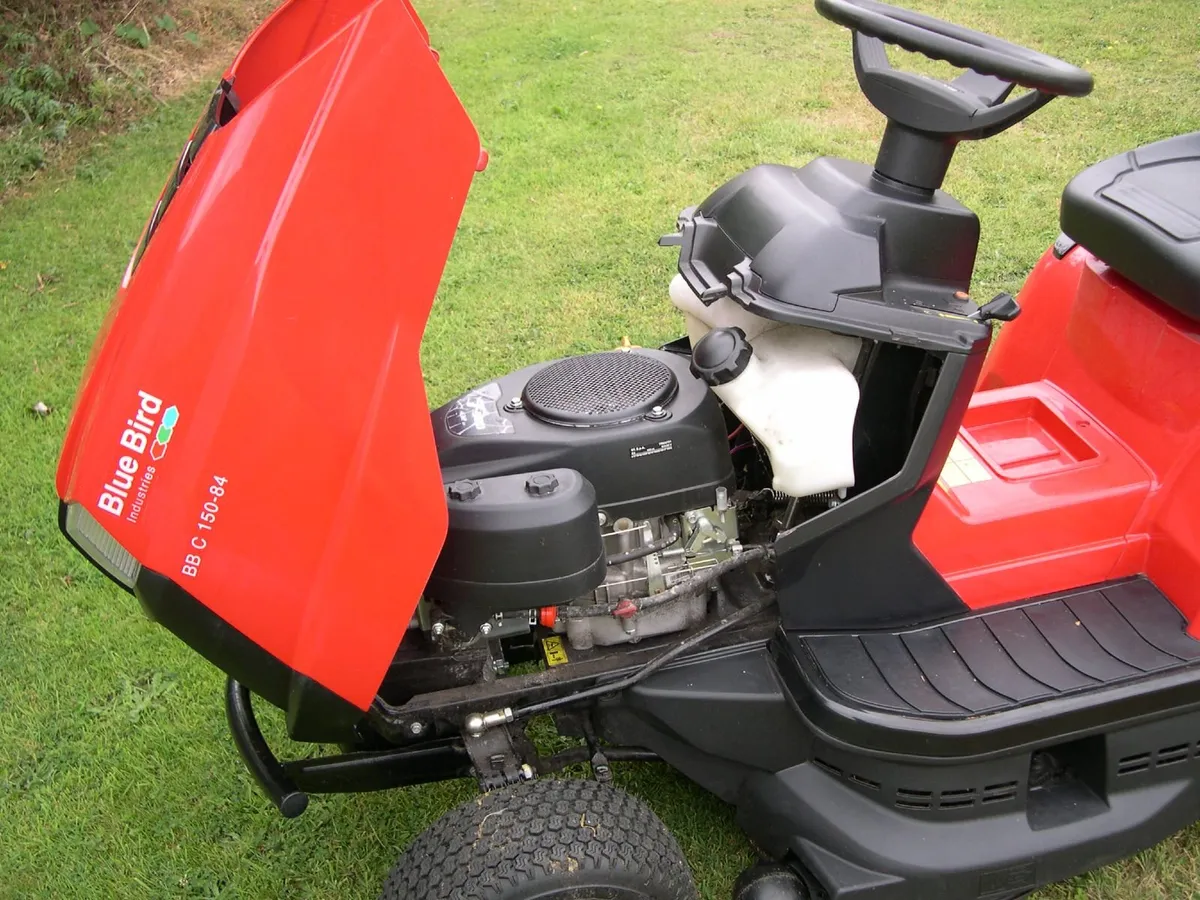 Bluebird (same as Castel Garden) ride-on Mower - Image 4